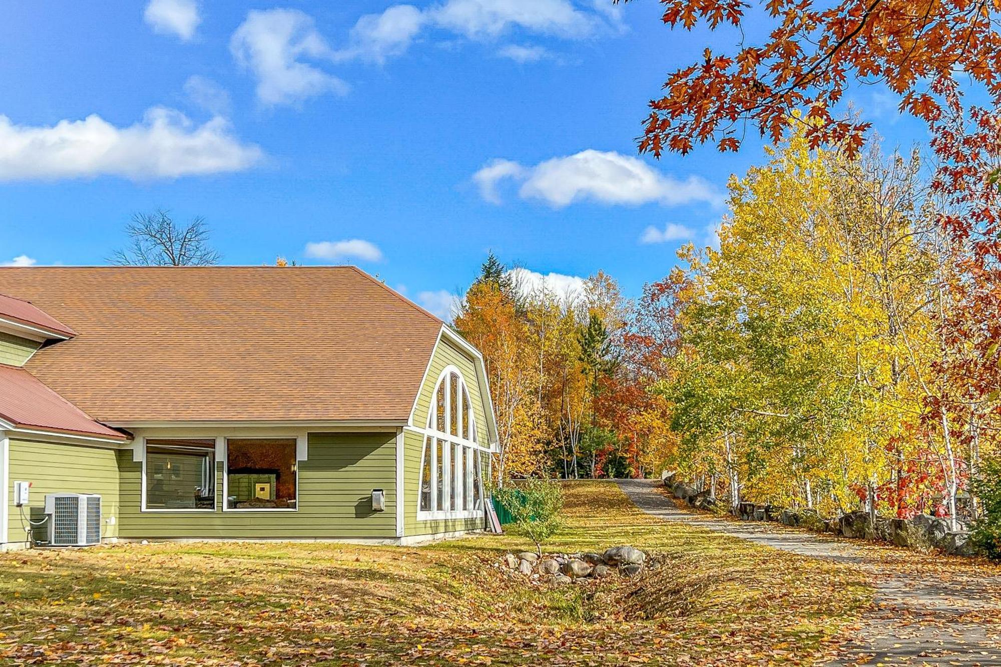Autumn Colors Condo At Rivergreen Lincoln Exterior photo